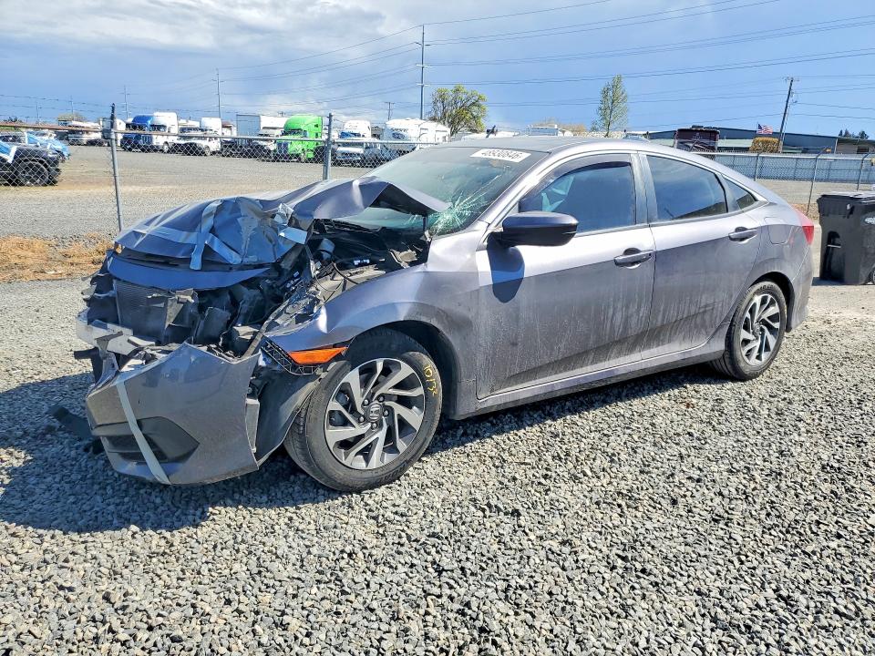 Продажа на аукционе авто 2018 Honda Civic, vin: 2HGFC2F72JH522841, номер лота: 48930846