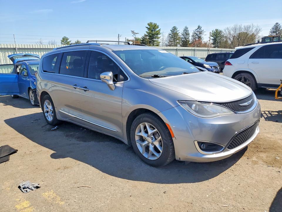 49069236 :رقم المزاد ، 2C4RC1GG2LR271899 vin ، 2020 Chrysler Pacifica مزاد بيع