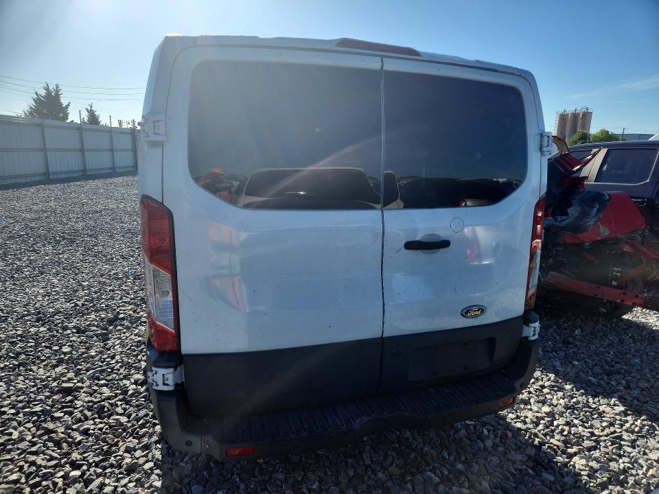 48945526 :رقم المزاد ، 1FTYR1ZM4HKA07103 vin ، 2017 Ford Transit مزاد بيع