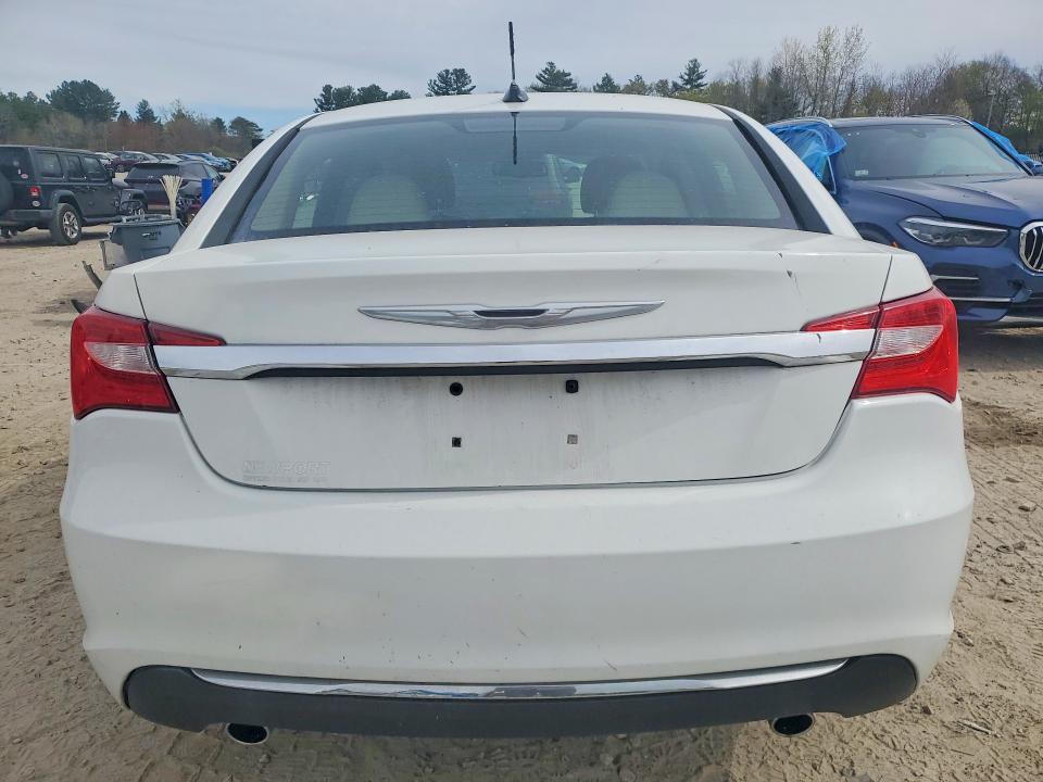 2014 Chrysler 200 მანქანა იყიდება აუქციონზე, vin: 1C3CCBCG2EN135312, აუქციონის ნომერი: 51947656