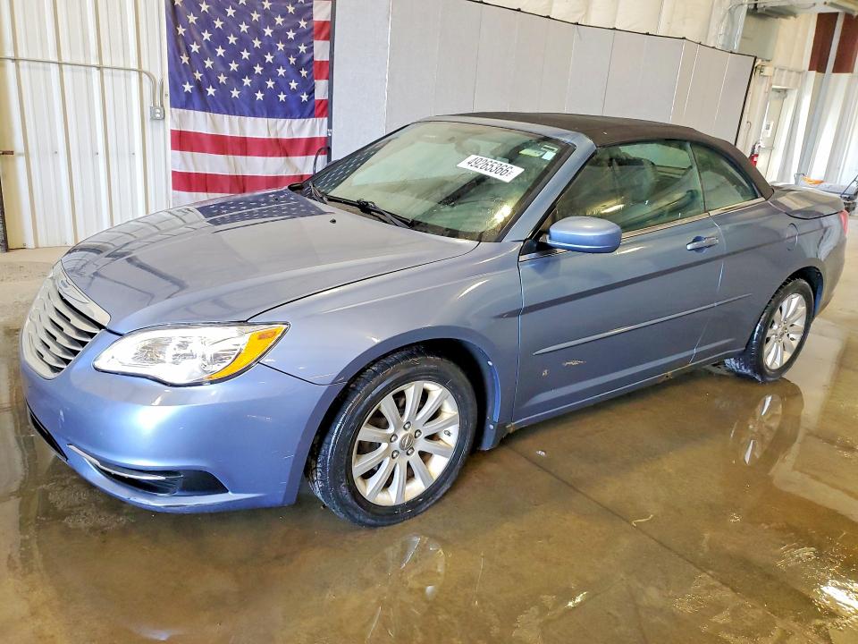2011 Chrysler 200 მანქანა იყიდება აუქციონზე, vin: 1C3BC2EG2BN589421, აუქციონის ნომერი: 49265366