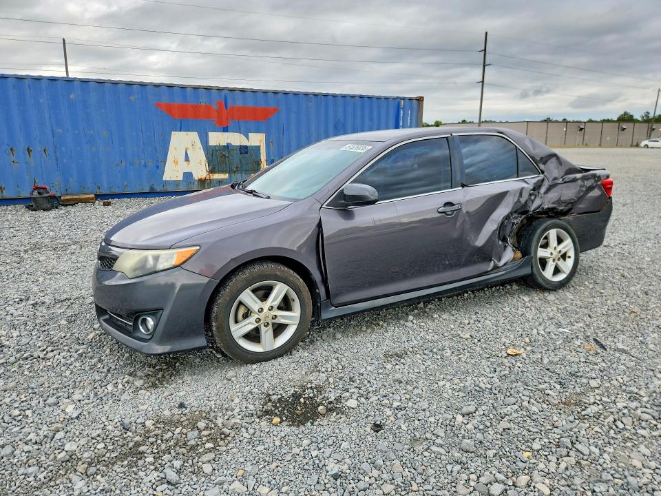 51526036 :رقم المزاد ، 4T1BF1FK2EU456860 vin ، 2014 Toyota Camry مزاد بيع