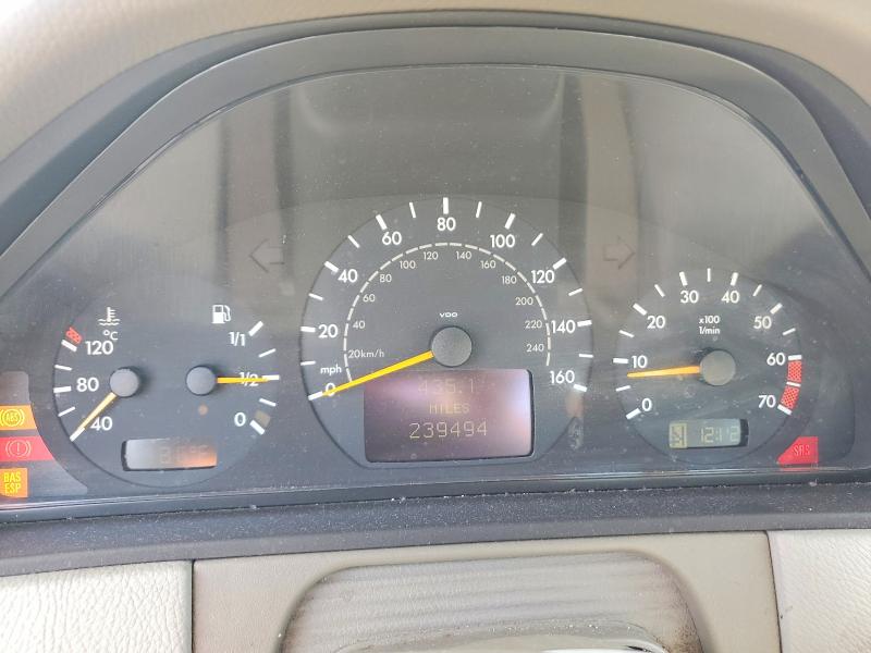 51661196 :رقم المزاد ، WDBJF82J22X069921 vin ، 2002 Mercedes-benz E مزاد بيع