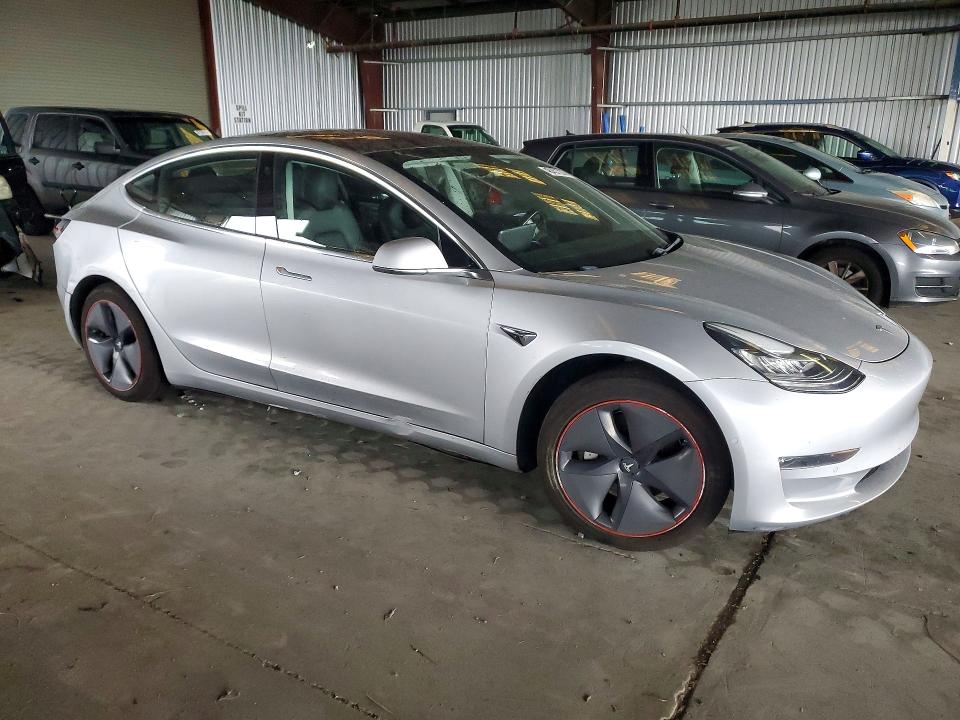 48457236 :رقم المزاد ، 5YJ3E1EA7JF044022 vin ، 2018 Tesla Model 3 مزاد بيع