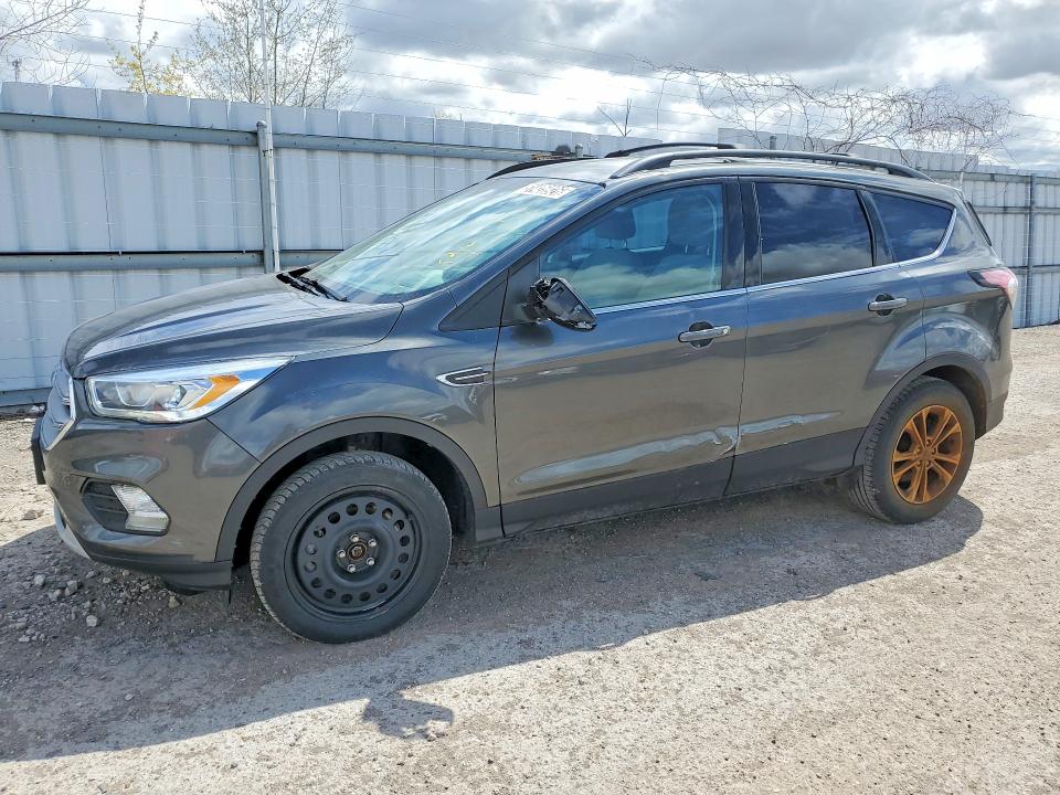 2017 Ford Escape მანქანა იყიდება აუქციონზე, vin: 1FMCU9G93HUA43869, აუქციონის ნომერი: 51425926
