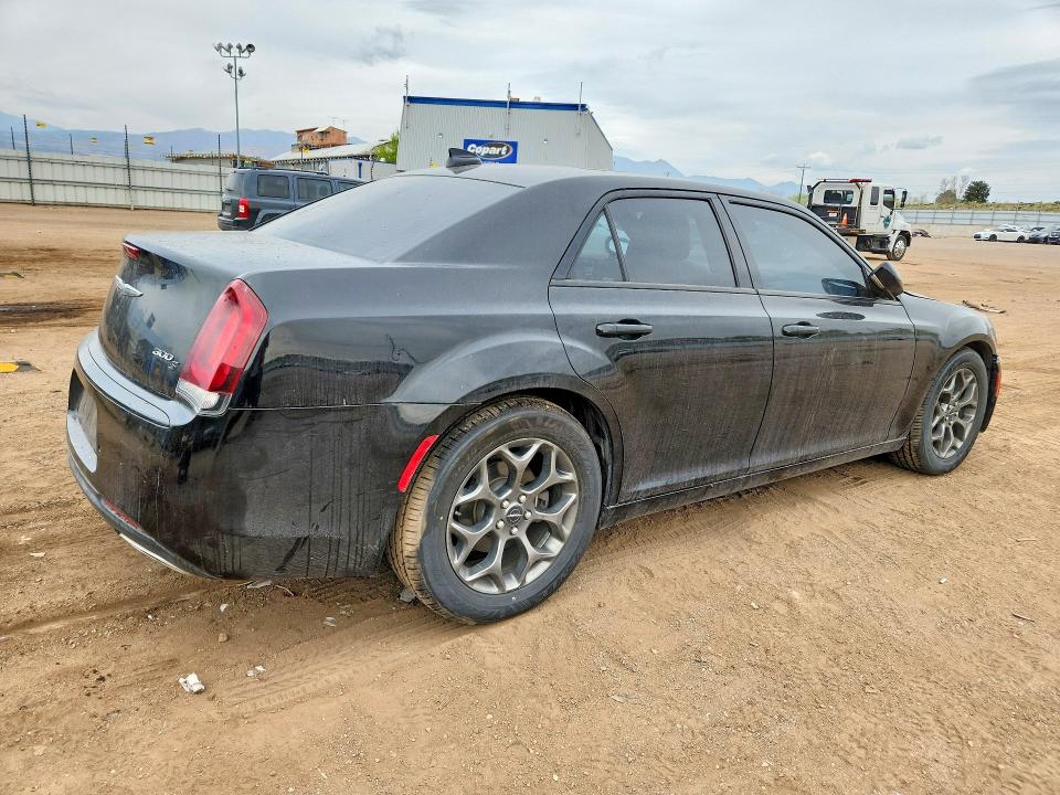 47383076 :رقم المزاد ، 2C3CCAGGXJH321204 vin ، 2018 Chrysler 300 مزاد بيع
