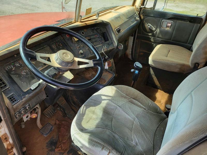 49274076 :رقم المزاد ، 4VHJCAPF5XN864862 vin ، 1999 Volvo Conventional مزاد بيع
