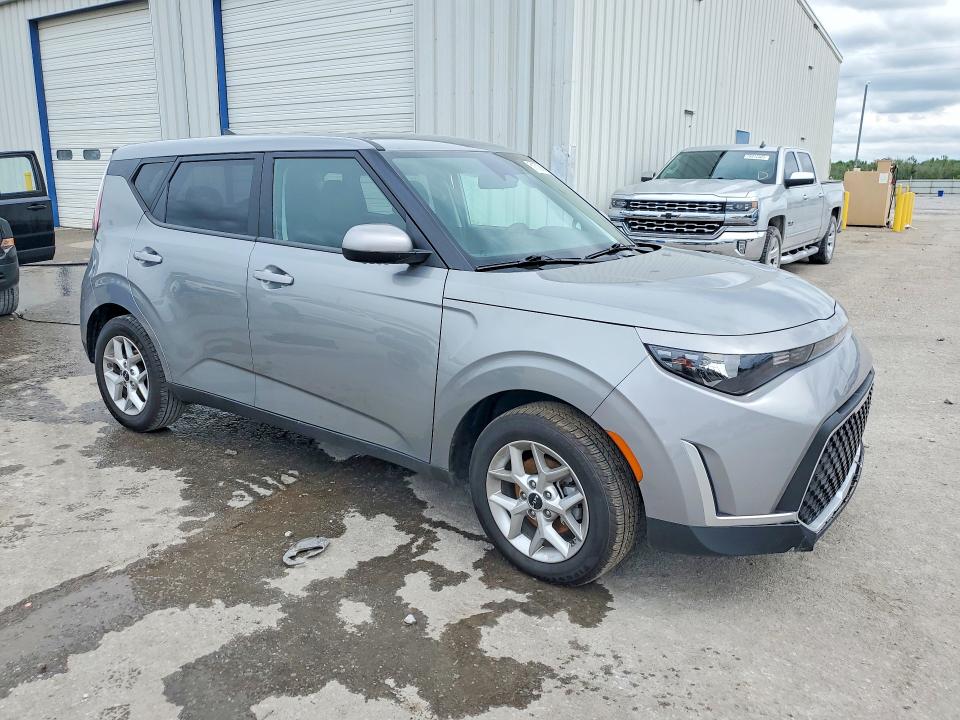 51678866 :رقم المزاد ، KNDJ23AUXS7932105 vin ، 2025 Kia Soul مزاد بيع