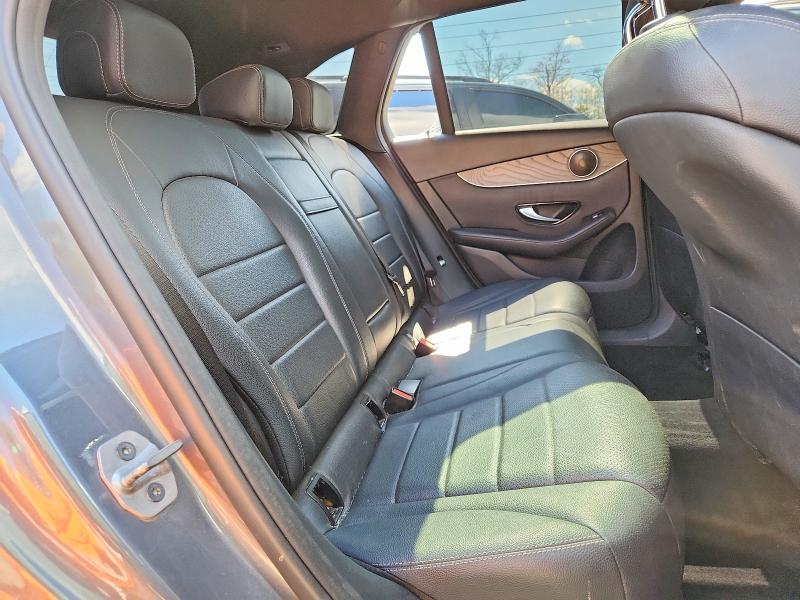 48480206 :رقم المزاد ، WDC0G4KB5JV018400 vin ، 2018 Mercedes-benz Glc مزاد بيع