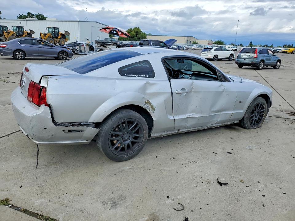 49451016 :رقم المزاد ، 1ZVHT82H885118160 vin ، 2008 Ford Mustang مزاد بيع