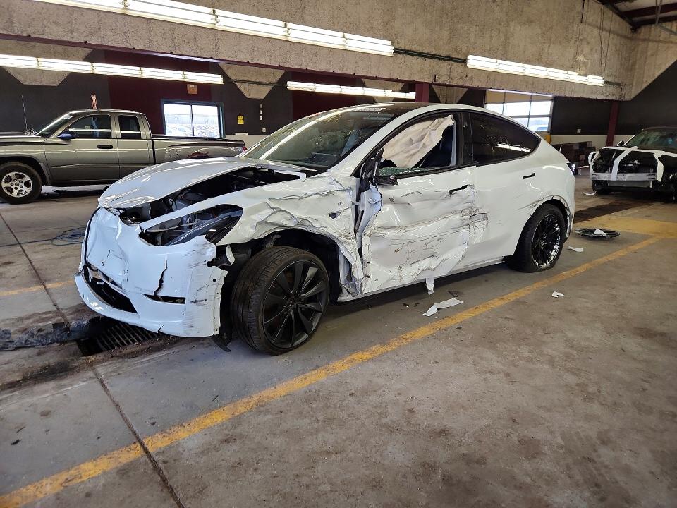 48387256 :رقم المزاد ، 5YJYGDEE3LF017097 vin ، 2020 Tesla Model Y مزاد بيع