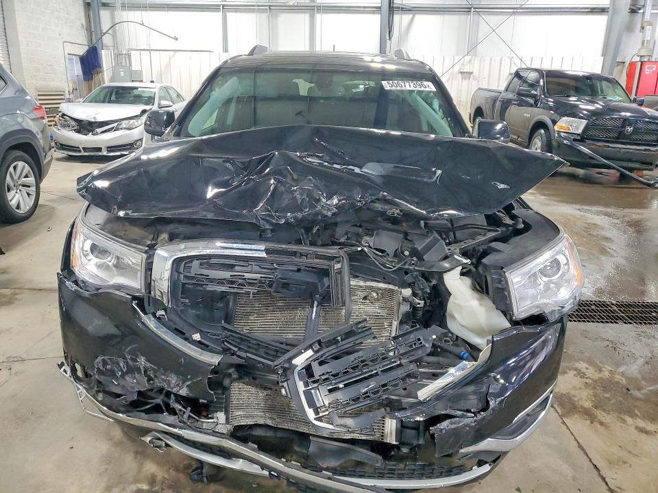 50677396 :رقم المزاد ، 1GKKNULS1KZ135893 vin ، 2019 Gmc Acadia مزاد بيع