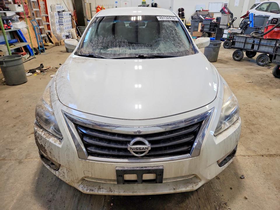 Продажа на аукционе авто 2015 Nissan Altima, vin: 1N4AL3AP4FN392555, номер лота: 49132416