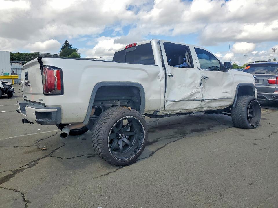49482746 :رقم المزاد ، 3GTU2PEJ9JG621594 vin ، 2018 Gmc Sierra مزاد بيع