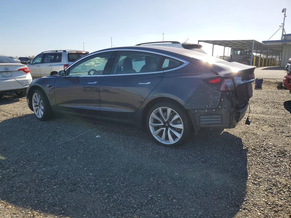 2018 Tesla Model 3 მანქანა იყიდება აუქციონზე, vin: 5YJ3E1EA1JF013462, აუქციონის ნომერი: 51120686