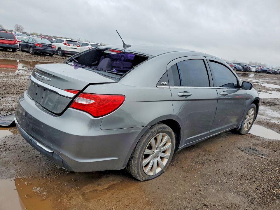 49499766 :رقم المزاد ، 1C3CCBBB0DN596092 vin ، 2013 Chrysler 200 مزاد بيع