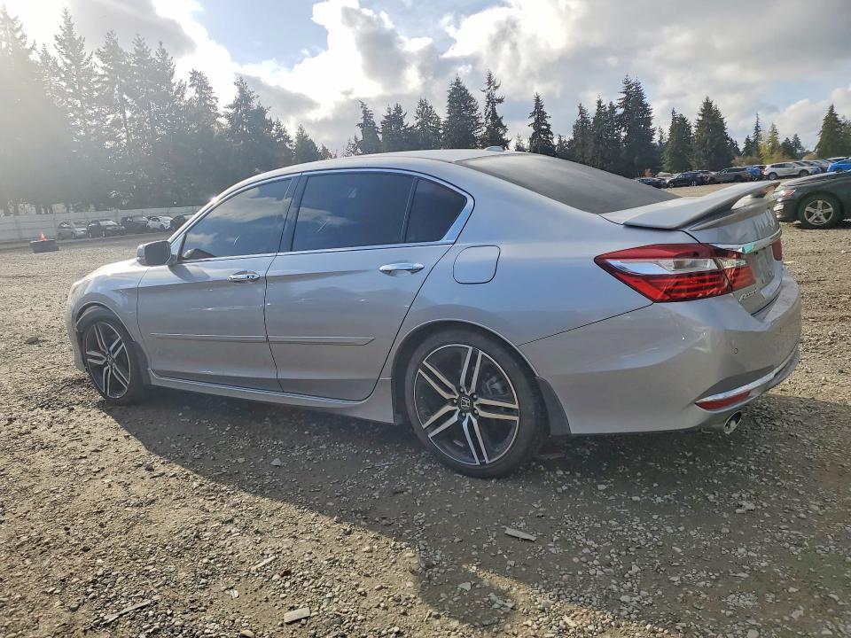 Продажа на аукционе авто 2017 Honda Accord, vin: 1HGCR3F95HA007222, номер лота: 50428396