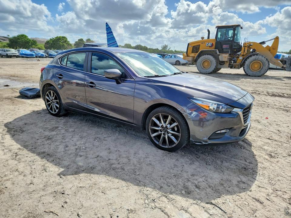 49132736 :رقم المزاد ، 3MZBN1L31JM250896 vin ، 2018 Mazda 3 مزاد بيع