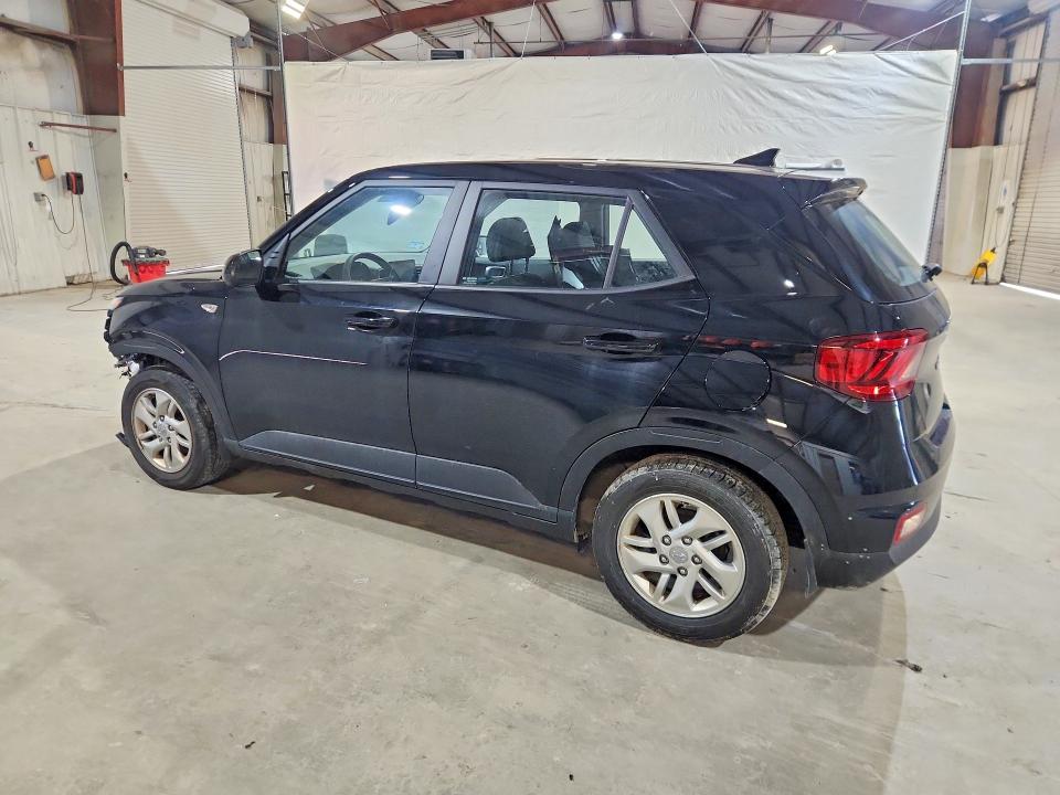 49896546 :رقم المزاد ، KMHRB8A30NU172582 vin ، 2022 Hyundai Venue مزاد بيع