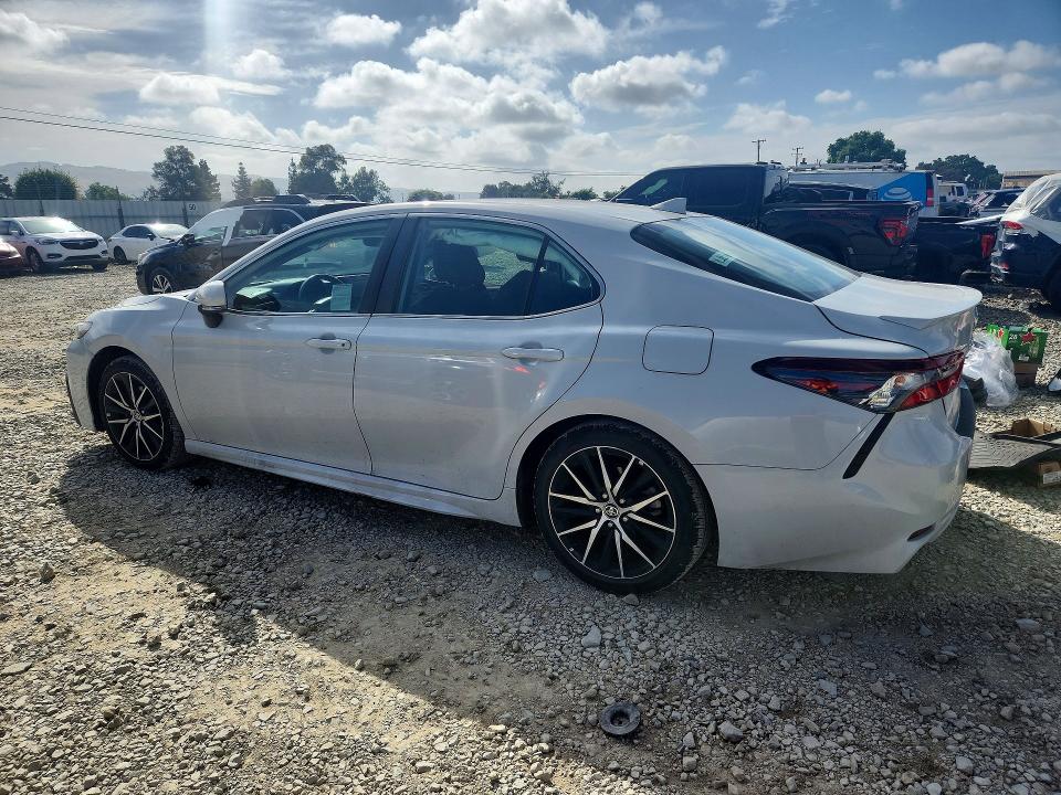 51124946 :رقم المزاد ، 4T1G11AK3PU141872 vin ، 2023 Toyota Camry مزاد بيع