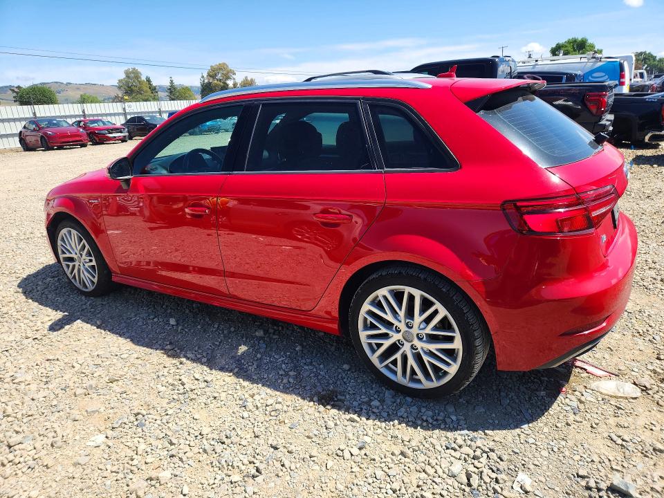 2018 Audi A3 მანქანა იყიდება აუქციონზე, vin: WAUUPBFF8JA082010, აუქციონის ნომერი: 49951326