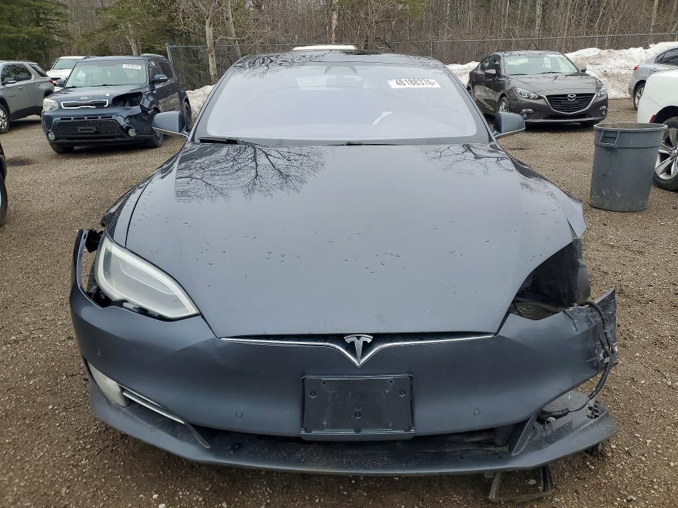 48188376 :رقم المزاد ، 5YJSA1E28HF223602 vin ، 2017 Tesla Model S مزاد بيع