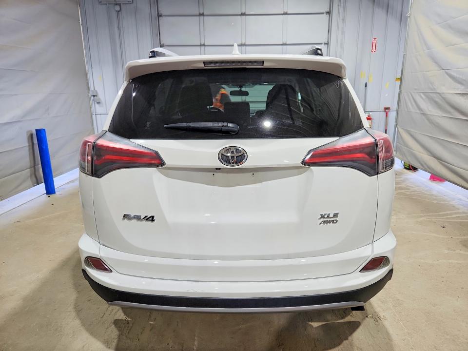 51151226 :رقم المزاد ، JTMRFREV8GJ082630 vin ، 2016 Toyota Rav4 مزاد بيع