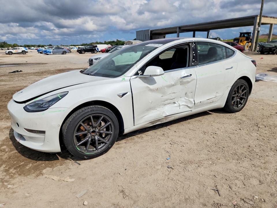 Продаж на аукціоні авто 2018 Tesla Model 3, vin: 5YJ3E1EA4JF019658, номер лоту: 51320076