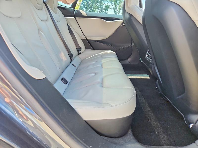 Продаж на аукціоні авто 2016 Tesla Model S, vin: 5YJSA1E12GF151575, номер лоту: 49666556