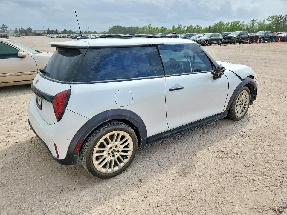 Продажа на аукционе авто 2025 Mini Cooper, vin: WMW23GD06S2W28331, номер лота: 47378296