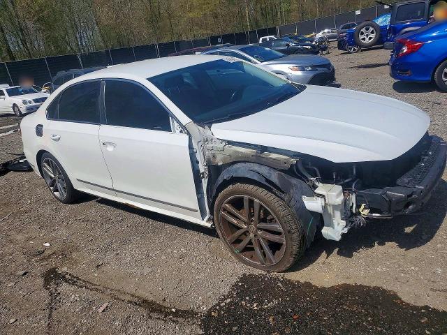 2017 Volkswagen Passat მანქანა იყიდება აუქციონზე, vin: 1VWDT7A35HC003297, აუქციონის ნომერი: 48894736