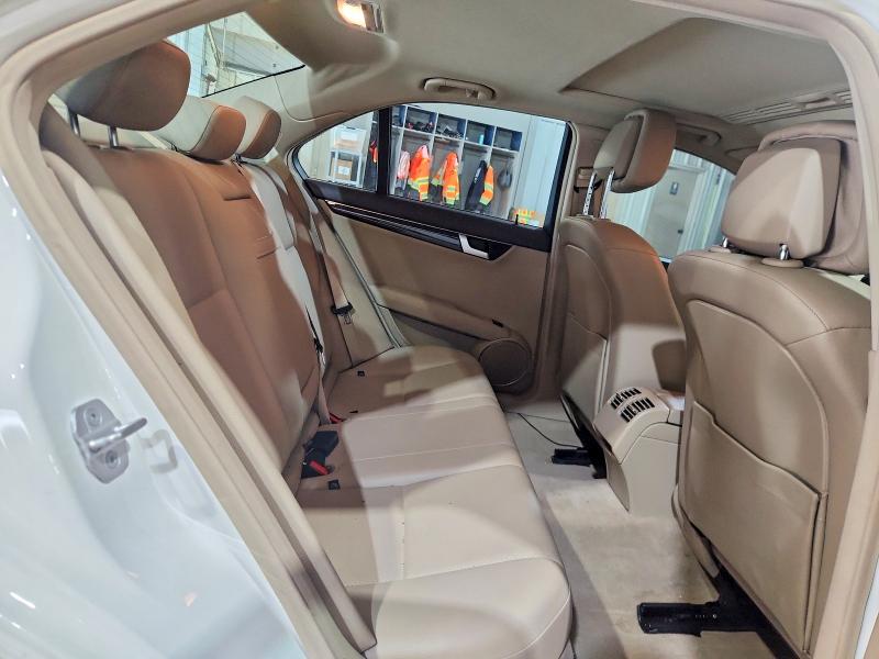 2013 Mercedes-benz C მანქანა იყიდება აუქციონზე, vin: WDDGF8AB3DA838248, აუქციონის ნომერი: 49369746