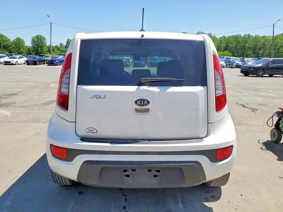 2013 Kia Soul მანქანა იყიდება აუქციონზე, vin: KNDJT2A57D7494033, აუქციონის ნომერი: 50409206