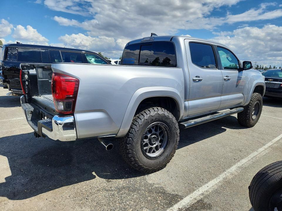 2020 Toyota Tacoma მანქანა იყიდება აუქციონზე, vin: 3TMAZ5CNXLM117732, აუქციონის ნომერი: 49836396