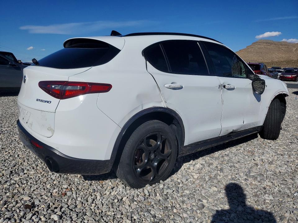 Продаж на аукціоні авто 2023 Alfa Romeo Stelvio, vin: ZASPAKBN4P7D51390, номер лоту: 49930296