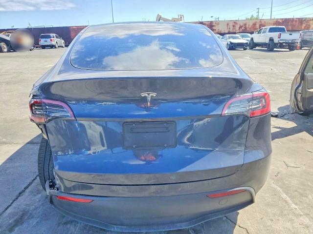 2025 Tesla Model Y მანქანა იყიდება აუქციონზე, vin: 7SAYGDED8SF250532, აუქციონის ნომერი: 50195506