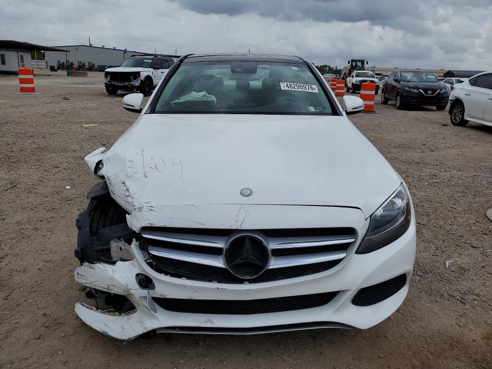 Продажа на аукционе авто 2017 Mercedes-benz C, vin: 55SWF4KB6HU188324, номер лота: 48290976