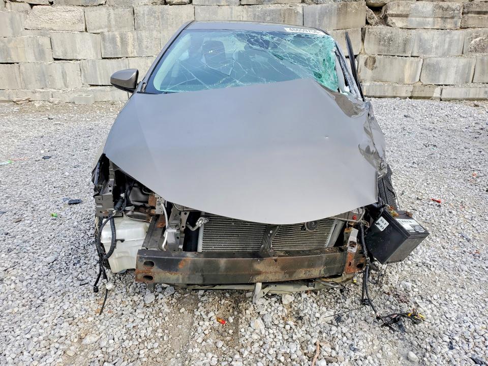 2018 Toyota Corolla მანქანა იყიდება აუქციონზე, vin: 2T1BURHE8JC110643, აუქციონის ნომერი: 48659756