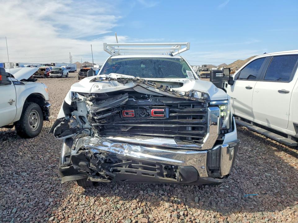 53831166 :رقم المزاد ، 1GD48LE7XRF386885 vin ، 2024 Gmc Sierra مزاد بيع