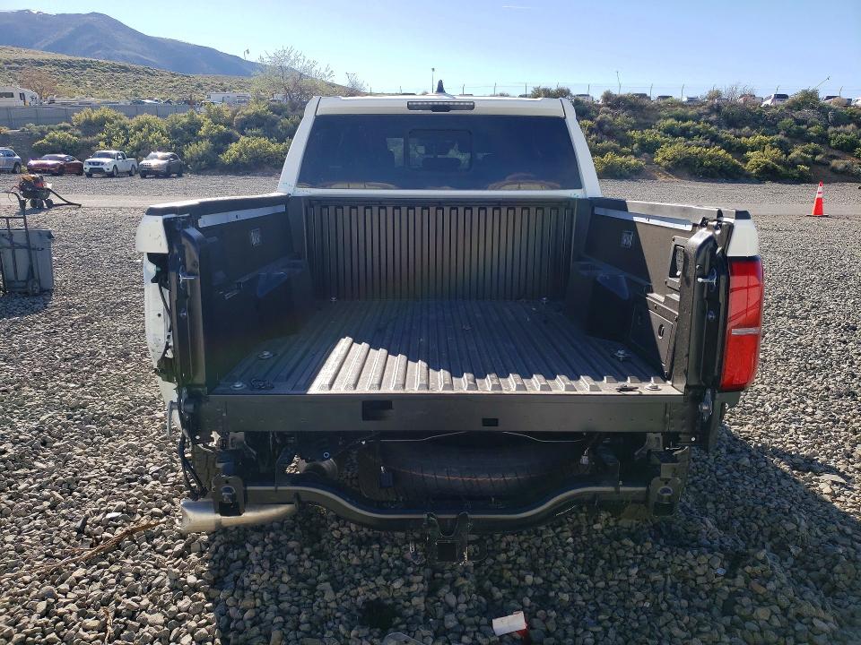Продажа на аукционе авто 2025 Toyota Tacoma, vin: 3TMLB5JN1SM199039, номер лота: 49014056
