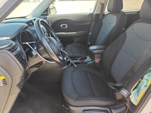 50004556 :رقم المزاد ، KNDJP3A56H7439783 vin ، 2017 Kia Soul مزاد بيع