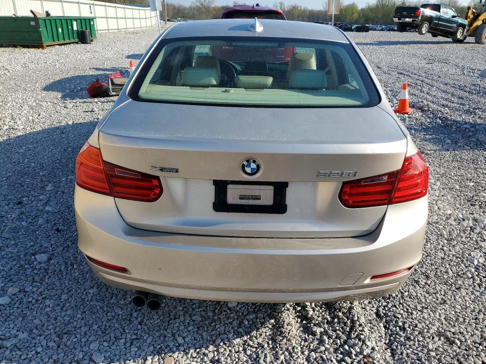 2013 Bmw 328 მანქანა იყიდება აუქციონზე, vin: WBA3B5G56DNS01400, აუქციონის ნომერი: 50798936