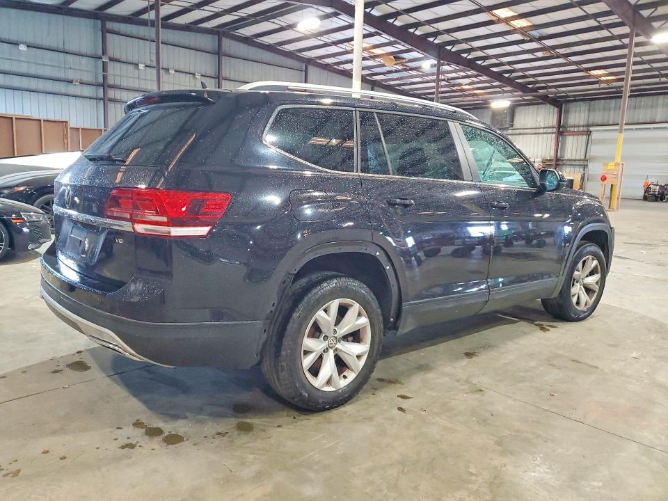 48488256 :رقم المزاد ، 1V2CR2CA5JC540316 vin ، 2018 Volkswagen Atlas مزاد بيع