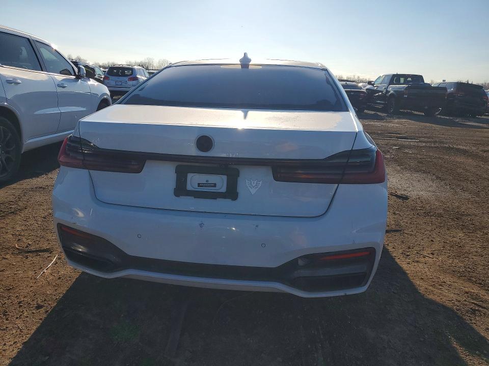 48946756 :رقم المزاد ، WBA7U2C04LCD32651 vin ، 2020 Bmw 750 مزاد بيع