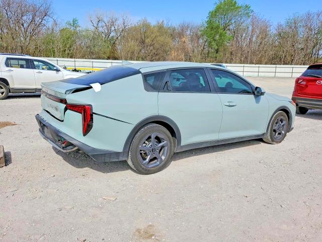 2025 Kia K4 მანქანა იყიდება აუქციონზე, vin: 3KPFT4DE9SE009112, აუქციონის ნომერი: 47940426