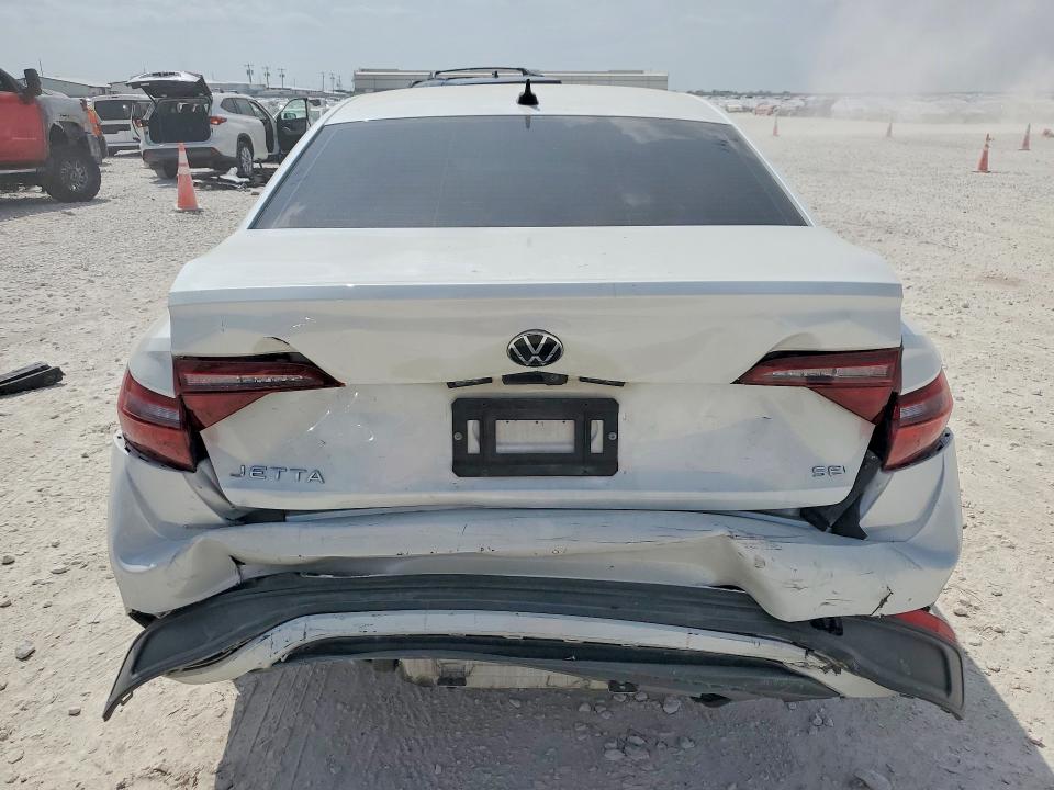48454086 :رقم المزاد ، 3VWEM7BU3NM010428 vin ، 2022 Volkswagen Jetta مزاد بيع