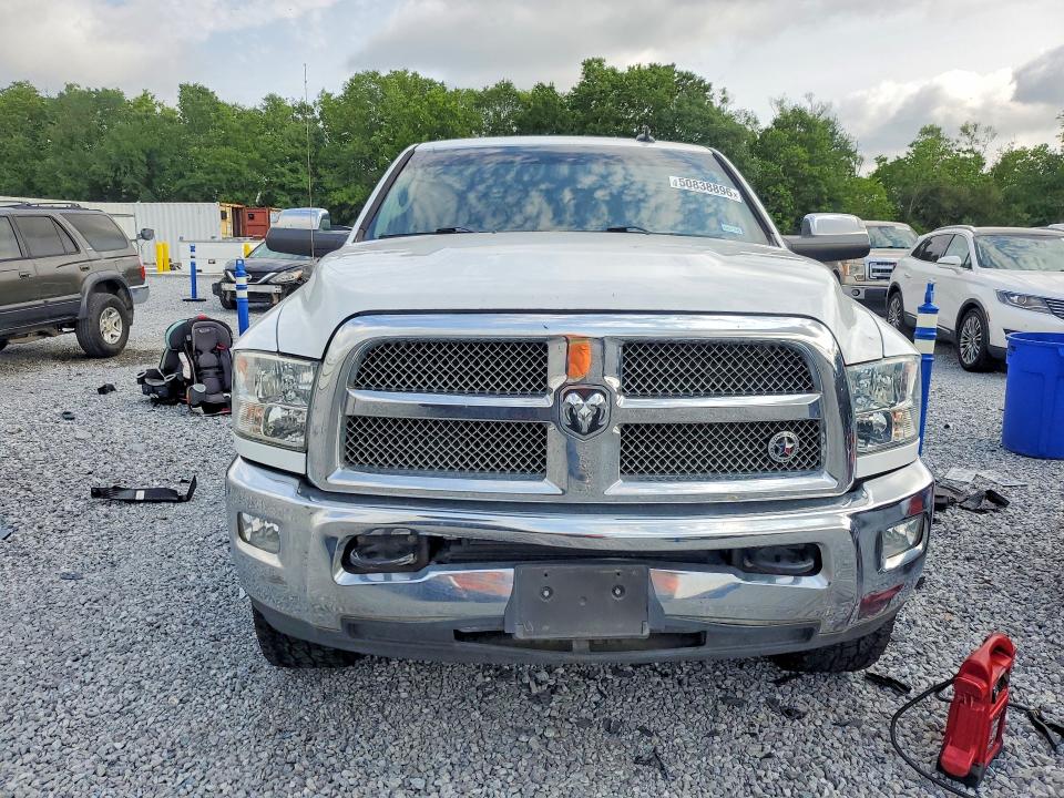 50838896 :رقم المزاد ، 3C6UR5JL2JG348366 vin ، 2018 Ram 2500 مزاد بيع