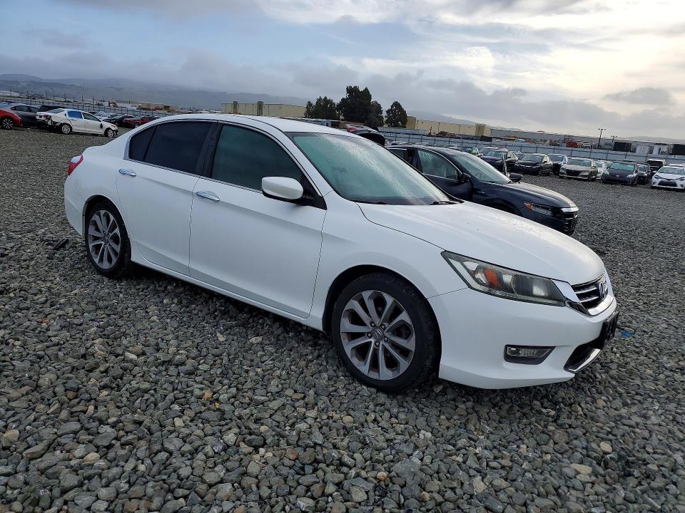 51297796 :رقم المزاد ، 1HGCR2F30DA211524 vin ، 2013 Honda Accord مزاد بيع