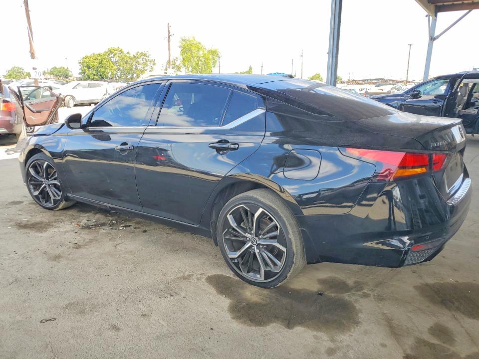 51173926 :رقم المزاد ، 1N4BL4CW1PN362347 vin ، 2023 Nissan Altima مزاد بيع