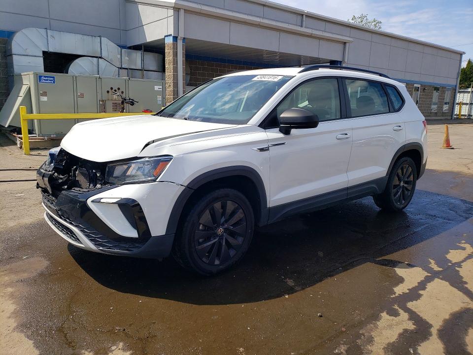Продажа на аукционе авто 2022 Volkswagen Taos, vin: 3VVAX7B26NM041813, номер лота: 49841816